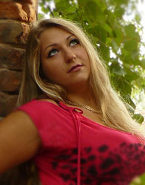 beautiful woman model - bustyrussiansingles.com