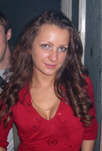 young woman meeting - bustyrussiansingles.com
